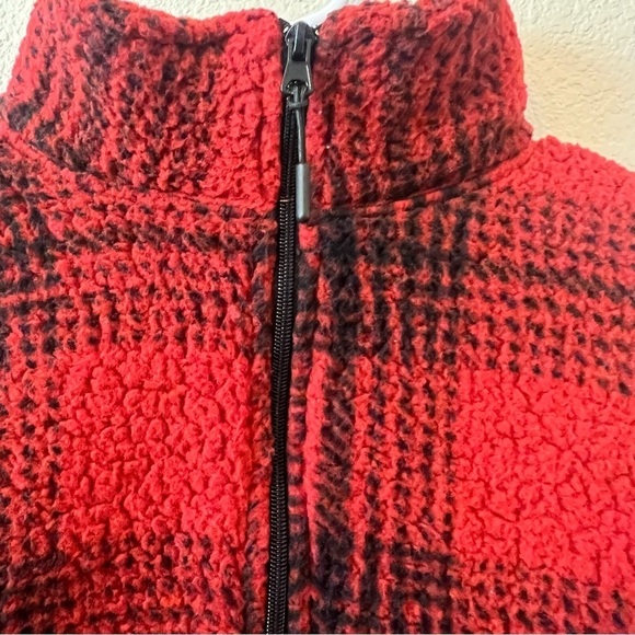 Men's Old Navy Cozy Patterned Sherpa
Quarter Zip Sweatshirt MEDIUM.. - Picture 6 of 9